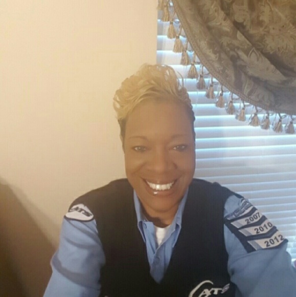 Profile Picture of Kim Gilliam (@_diva45) on Poshmark