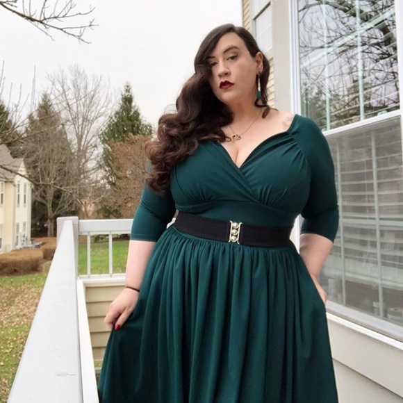 Profile Picture of Julie Leszczuk (@julesal) on Poshmark