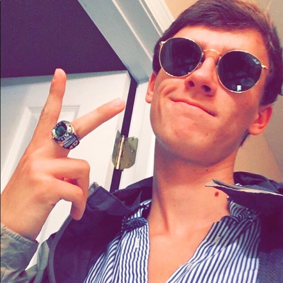 Profile Picture of Freddie Scruggs (@freddiescruggs) on Poshmark