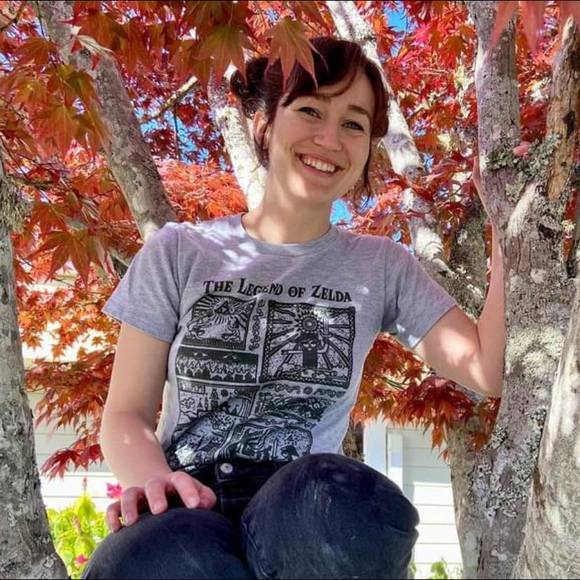 Profile Picture of Alexa Harmon (@alexaharmon536) on Poshmark