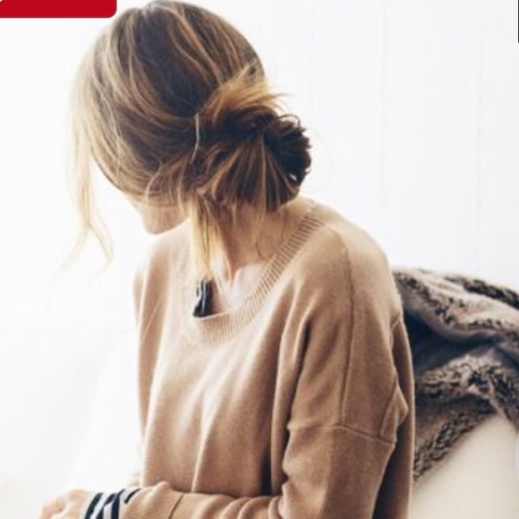Profile Picture of Jenny Poper (@jennypop17) on Poshmark