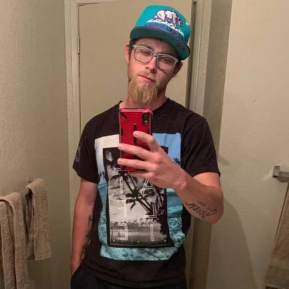 Profile Picture of Kyle Papuga (@papugakyle) on Poshmark