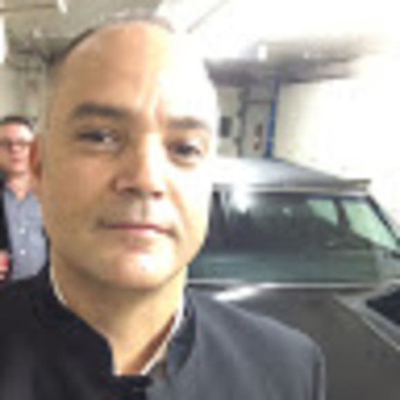 Profile Picture of Tracey Huenemann (@trhnwest) on Poshmark