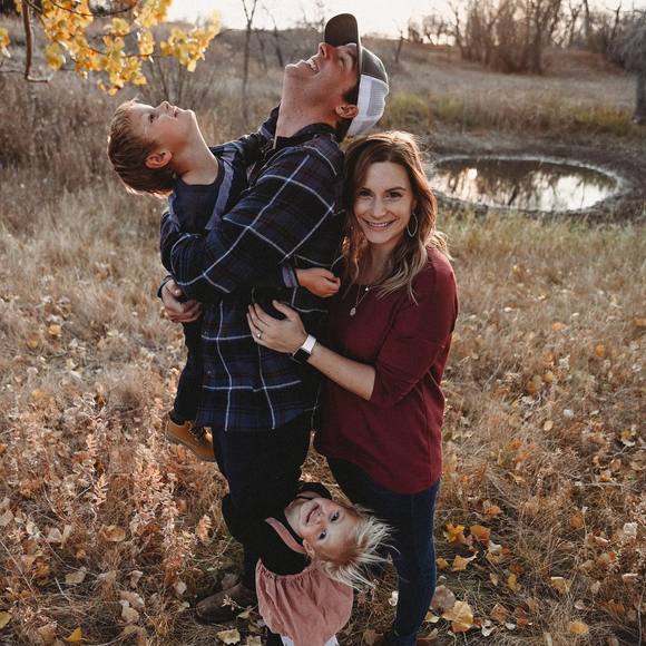 Profile Picture of Amy Mutton (@amymutton) on Poshmark