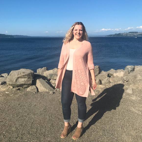 Profile Picture of Jenn Nichipor (@jlehsya) on Poshmark