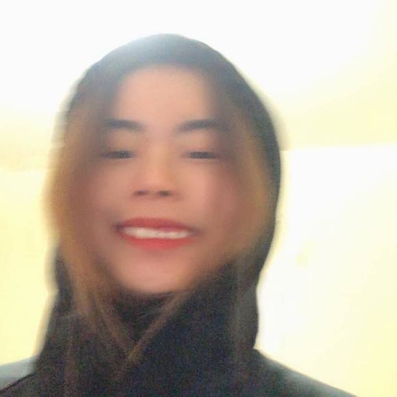 Profile Picture of Mengting Zhang (@mengtingzhang) on Poshmark