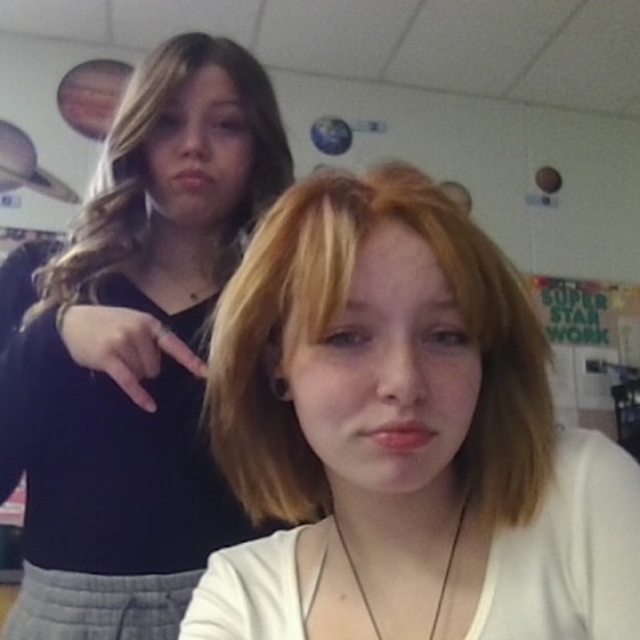 Profile Picture of Acacia Verdi (@eleanorthebest) on Poshmark