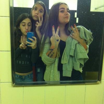 Profile Picture of Sarah Edelstein (@SarahJulia324) on Twitter