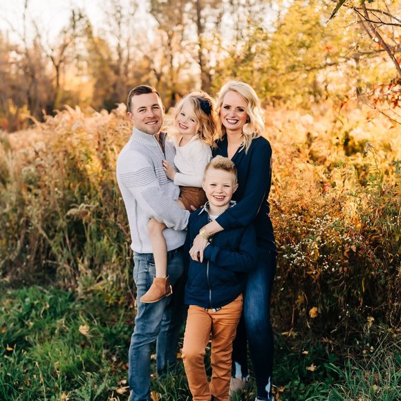 Profile Picture of Emily Breitenfeldt (@ebreitenfeldt) on Poshmark