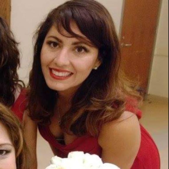 Profile Picture of Candice Campos (@candilou222) on Poshmark