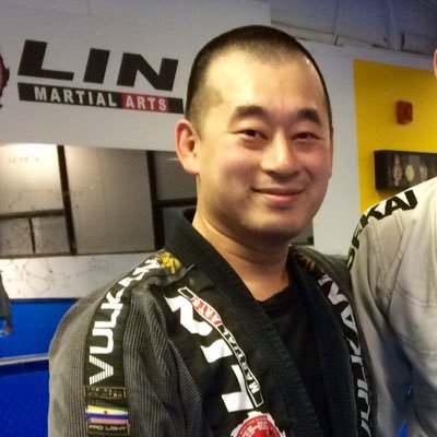 Profile Picture of John Shinoda (@jshinoda1978) on Twitter