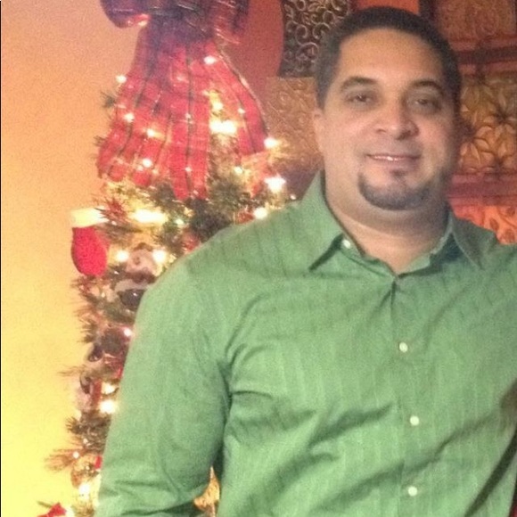 Profile Picture of Teofilo Tavares (@21oliver21) on Poshmark