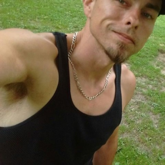 Profile Picture of Chris Wanatee (@chriswanatee) on Poshmark