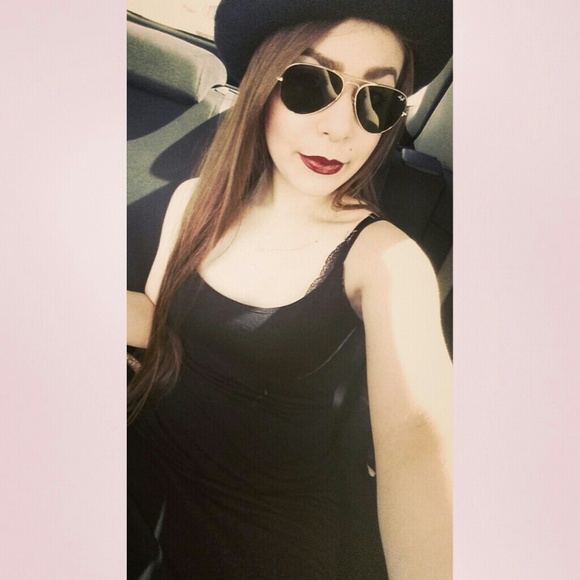 Profile Picture of Stephanie Berrospe (@stephy_berrospe) on Poshmark