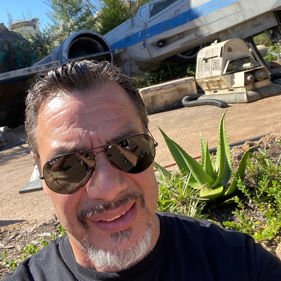 Profile Picture of Ray Cordero (@corderoray71) on Poshmark