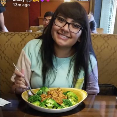 Profile Picture of Crystal Zamarron (@CrystalZamarron) on Twitter