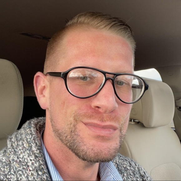Profile Picture of Kevin Melvin (@k2usvi) on Poshmark