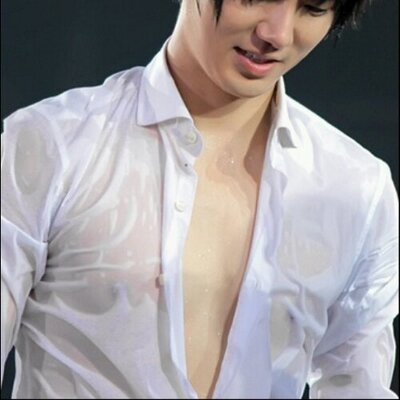 Profile Picture of Kim Jongwoon  ♥ Cloud (@CloudsVN) on Twitter