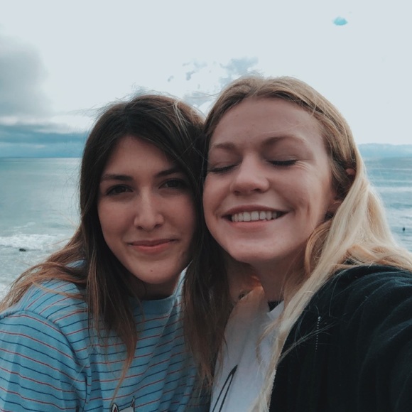 Profile Picture of Fiona Slevin (@fionaslevin812) on Poshmark