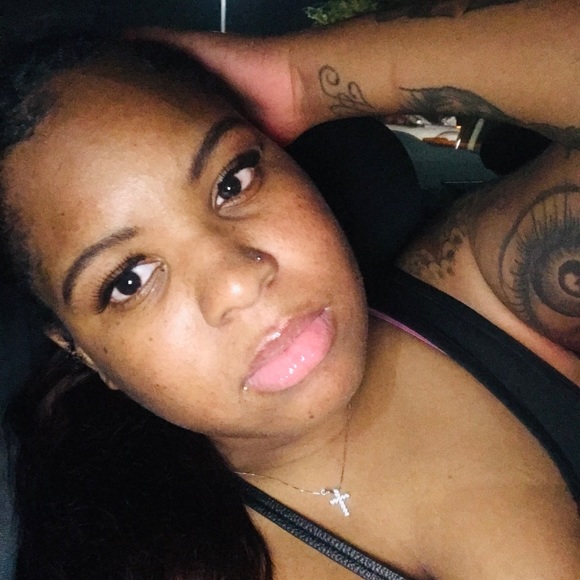 Profile Picture of Jamesha Reliford (@jayyyreliford21) on Poshmark