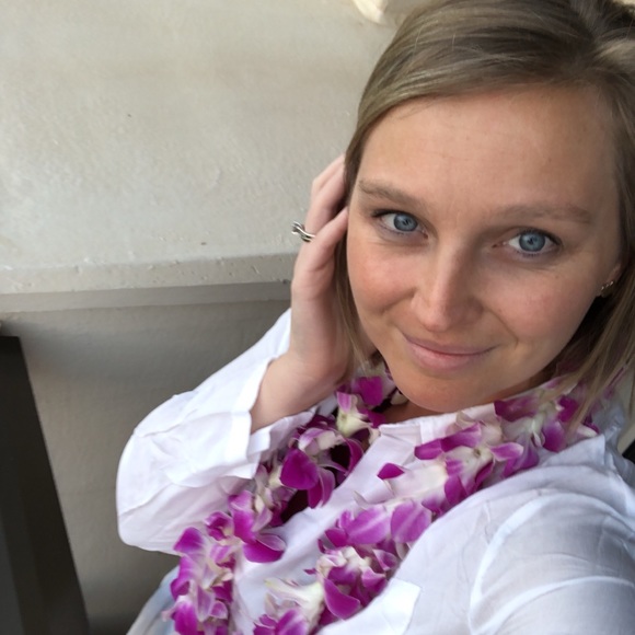 Profile Picture of Liz Yarger (@liz_yarger) on Poshmark