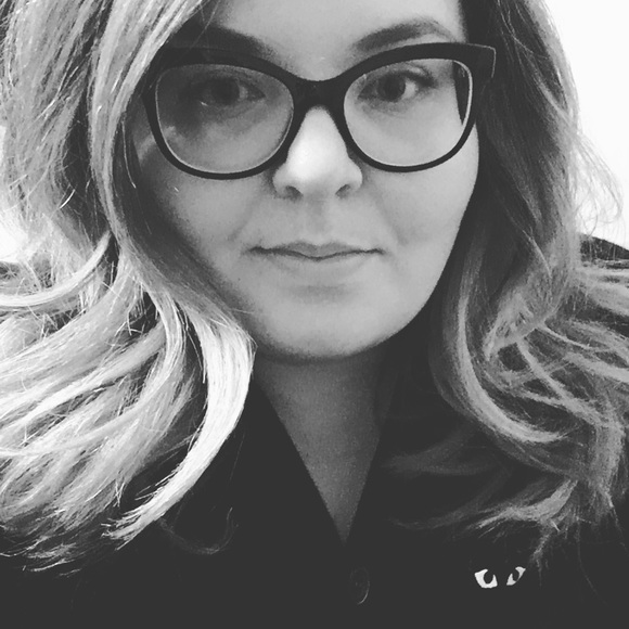 Profile Picture of Danna Kashmere (@danna_kashmere) on Poshmark