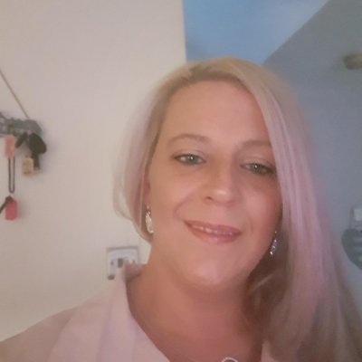 Profile Picture of Amy Potts (@amypotts84) on Twitter