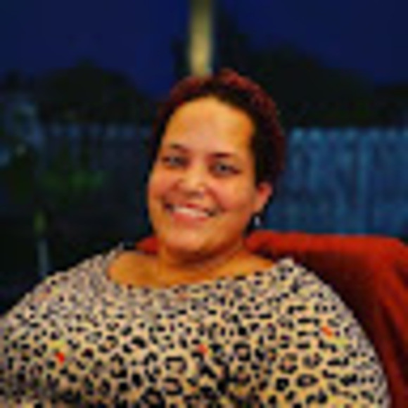 Profile Picture of Kimmy Kim (@kimloveskimaya) on Poshmark