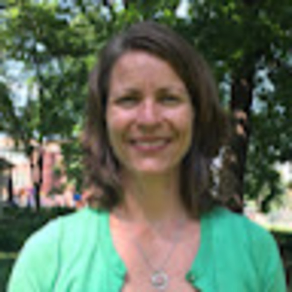 Profile Picture of Leah Bailey (@leahmwb) on Poshmark