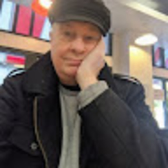 Profile Picture of Barry Wolfe (@016barkwolf) on Poshmark