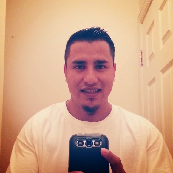 Profile Picture of Mario Ortiz (@galloortiz25) on Poshmark