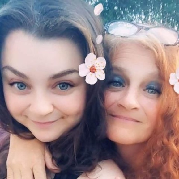 Profile Picture of Lisa Heffler (@lisaheffler) on Poshmark