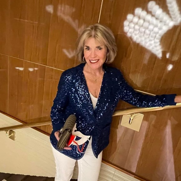 Profile Picture of Joanne Weiner salzedo (@jlw9904) on Poshmark