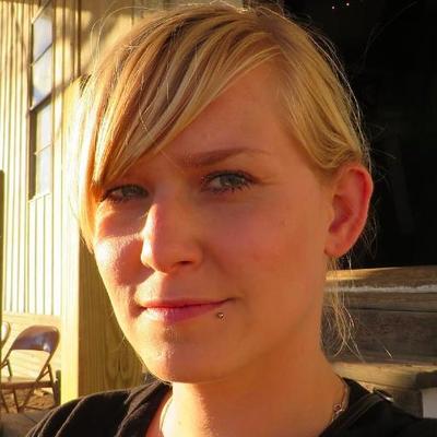 Profile Picture of Anne Schnee (@@anneimschnee) on Twitter