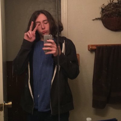 Profile Picture of Sean Hollywood (@seanhollyweed) on Twitter