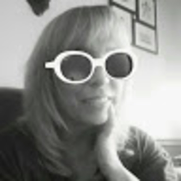 Profile Picture of Sherry Daugherty (@sherry0565) on Poshmark