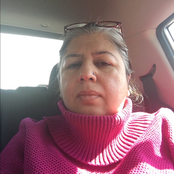 Profile Picture of Anila Malik (@anilamalik1967) on Poshmark