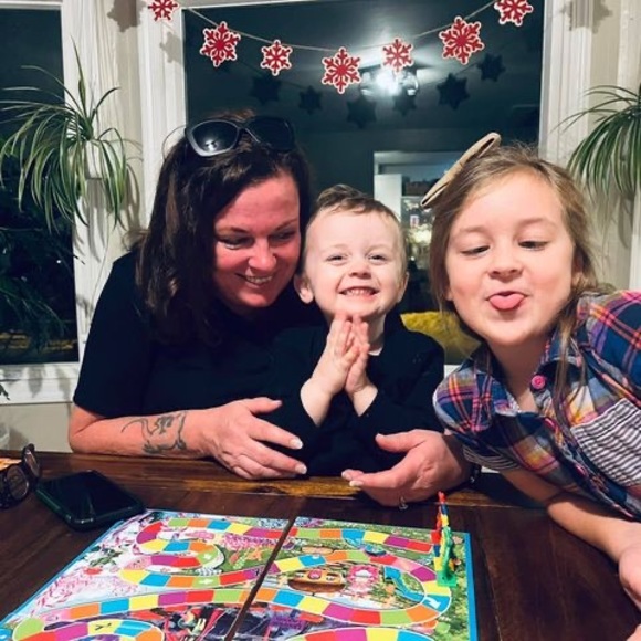 Jen Tobolski - Poshmark Profile Picture of Jen Tobolski (@jenjak18) on Poshmark