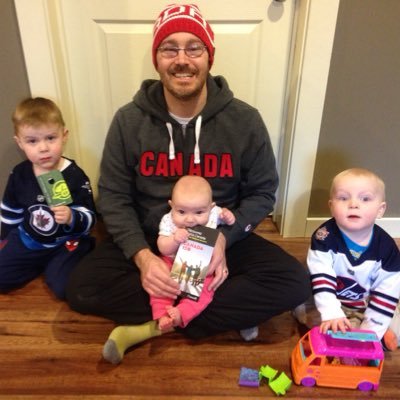 Profile Picture of Kris Robinson (@MrRobinson99) on Twitter