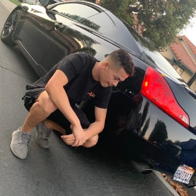 Profile Picture of Daniel Candelaria (@candelaria_909) on Twitter