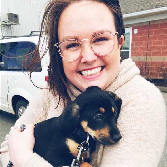 Profile Picture of Lindsay Macmullen (@lmacmullen) on Poshmark