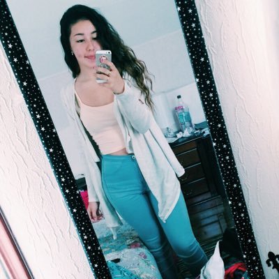 Profile Picture of Kimberly Esparza (@danceforyou20) on Twitter