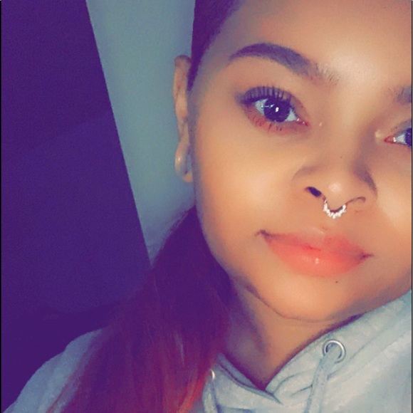 Profile Picture of Jasmine Hebert (@mgk_sws) on Poshmark