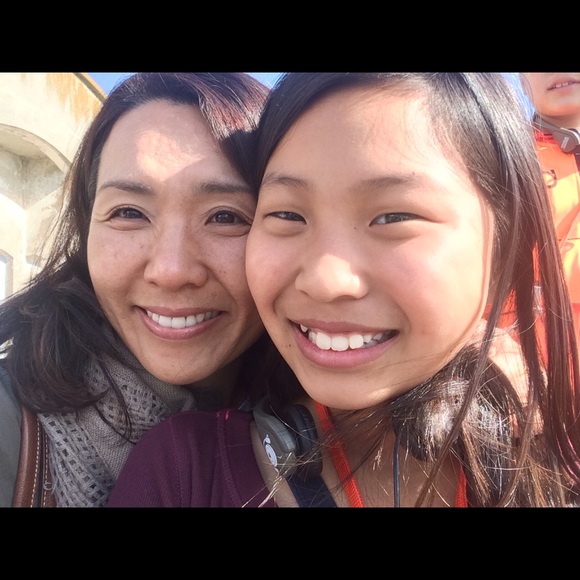 Profile Picture of Yon Kim (@yonckim) on Poshmark