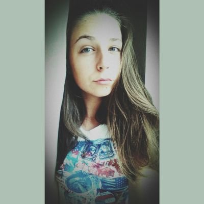 Profile Picture of Krista (@ChrisBall1303) on Twitter