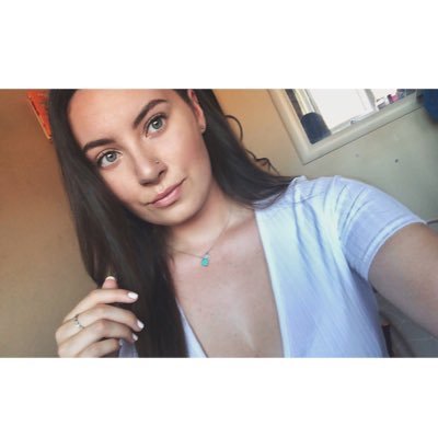 Profile Picture of Victoria Tucker (@vicky_tucker) on Twitter