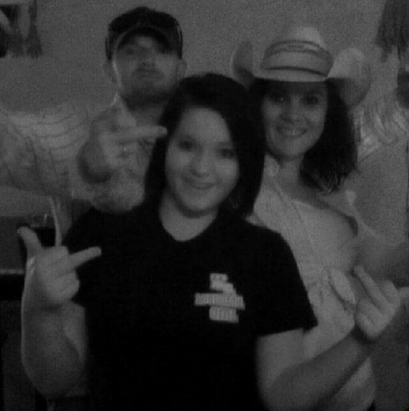 Scotia Bice - Poshmark Profile Picture of Scotia Bice (@deleonscotia) on Poshmark