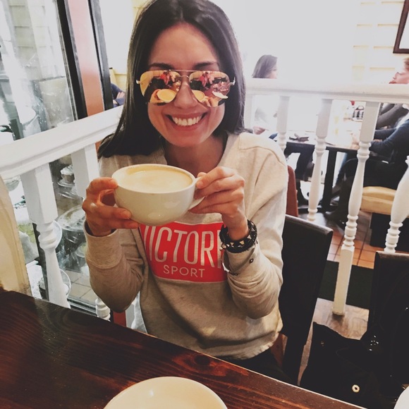 Profile Picture of Kristi Desoiza (@kristidesoiza) on Poshmark