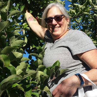 Profile Picture of Lyn Hardy Hussey Dillon (@lyn.husseydillon) on Facebook