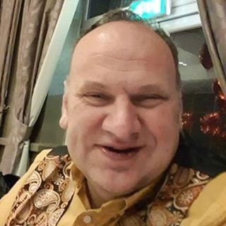 Profile Picture of Chris Oldfield (@ppaulinemoldfield) on Facebook